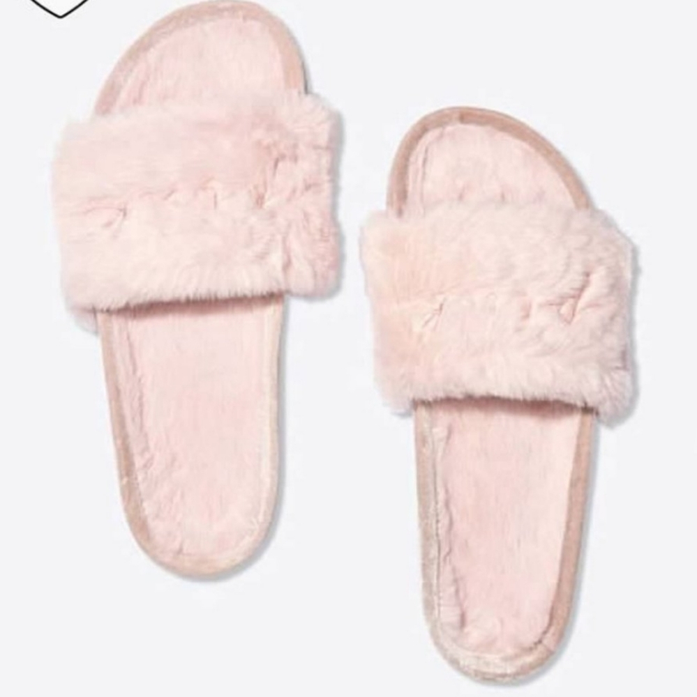 Victoria's Secret Pink Faux Fur Slide L 9/10